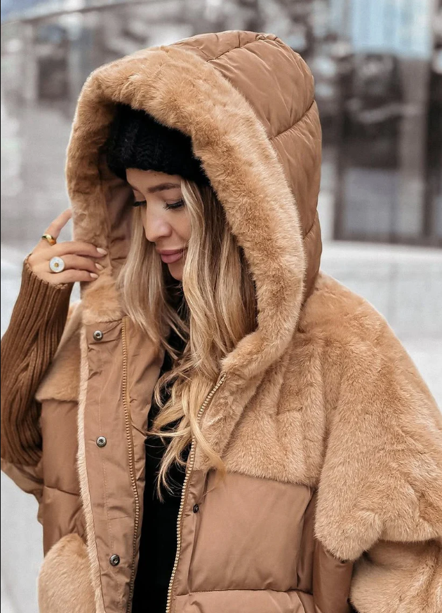 Pelliccia-Cappotto “Winter Luxe” con Cappuccio